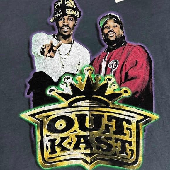 Daydreamer Black Graphic Tee - Picture 8 of 10